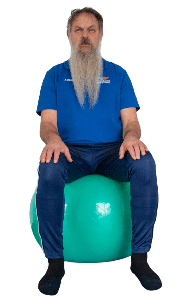 89-Becken Kreisen auf Ball-Übung-Physiotherapie-Binningen-Basel